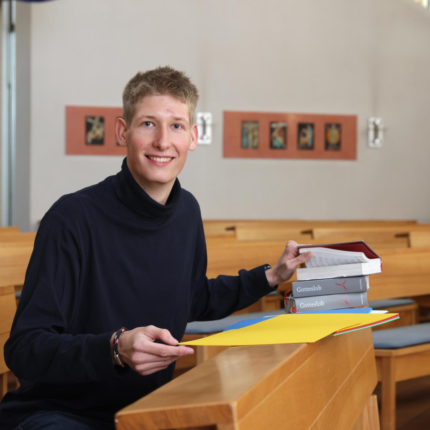 Jonas van Stigt besuchte das Montessori-Kinderhaus, dann die Montessori-Grundschule und baute seinAbitur an der Marienschule. Jetzt studiert er aufs Lehramt für sonderpädagogische Förderung.