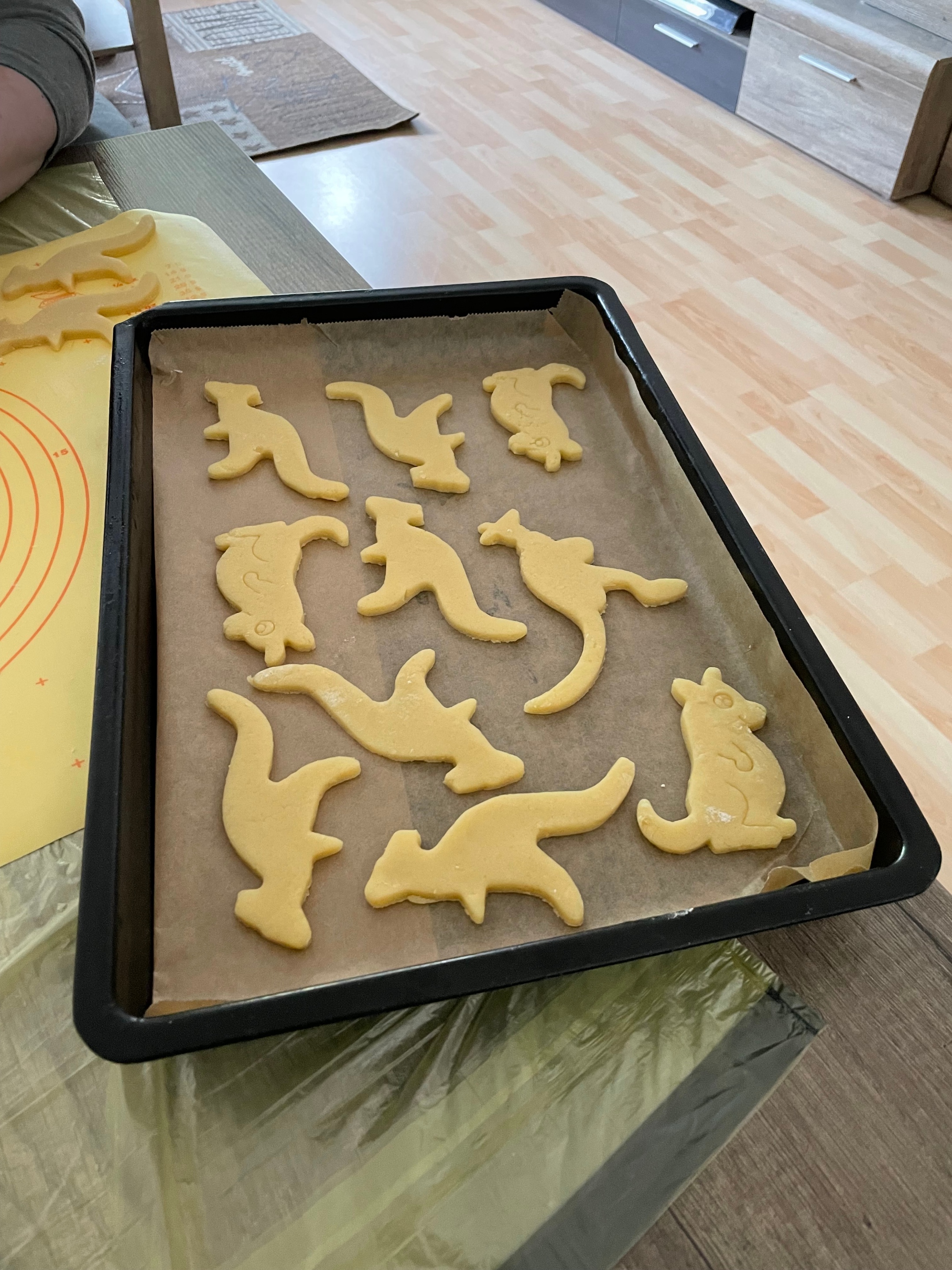 Mit_Gott_feiern-2022-06a-Backen_fuer_Auftakt_der_Kinderkirche-02