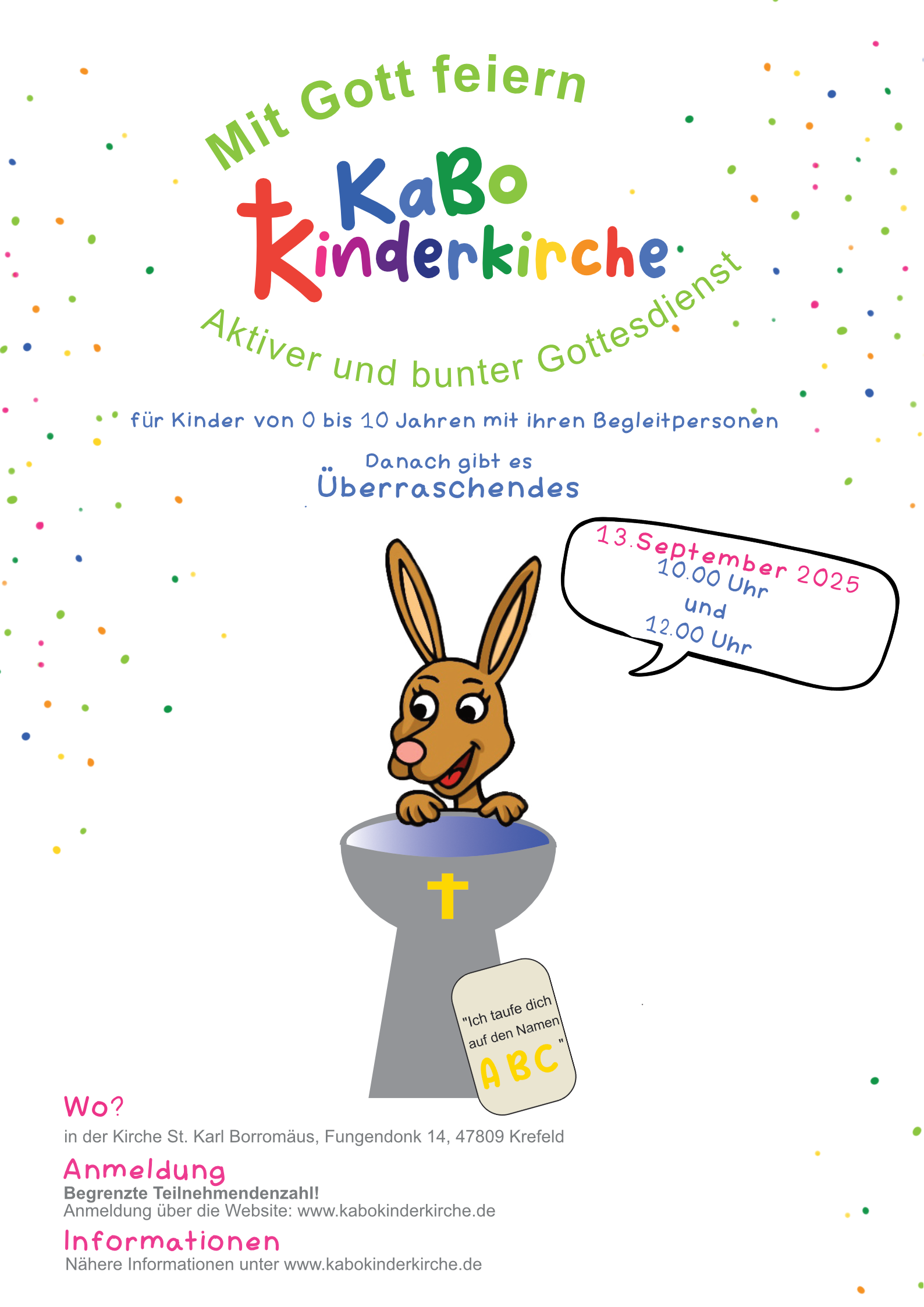 Kängu schaut hinter einem grauen Taufbecken hervor. Davor ist auf einer Tafel die Aufschrift 'Ich taufe dich auf den Namen ABC'. Die Buchstaben ABC sind gold und geschwungen.
